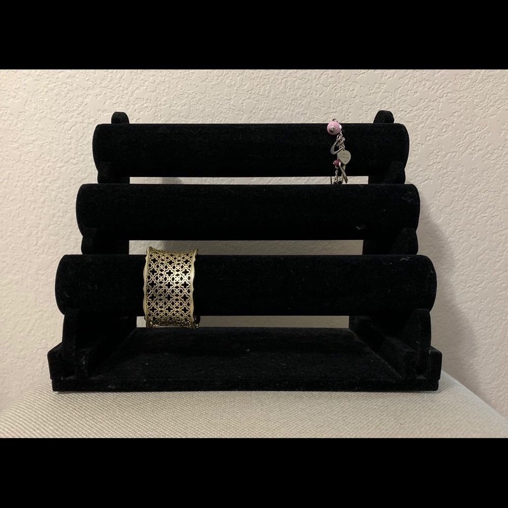Bracelet holder